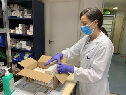 La unidad de Farmacia del Hospital Regional de Málaga implanta un proyecto piloto de teleconsultas para el seguimiento de pacientes crónicos Unidad de Farmacia del Hospital Regional de Málaga