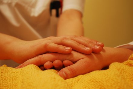 La humanización en la atención al paciente crónico Humanización en la atención al paciente crónico