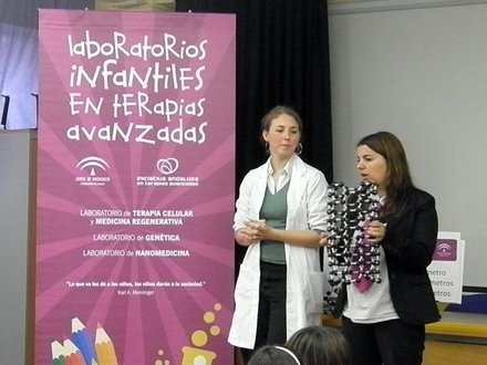 Un taller acerca la investigación en Nanomedicina a escolares sevillanos