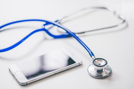 ¿Qué hemos aprendido los internistas del paciente COVID-19? Parte 2 Imagen de StockSnap en Pixabay